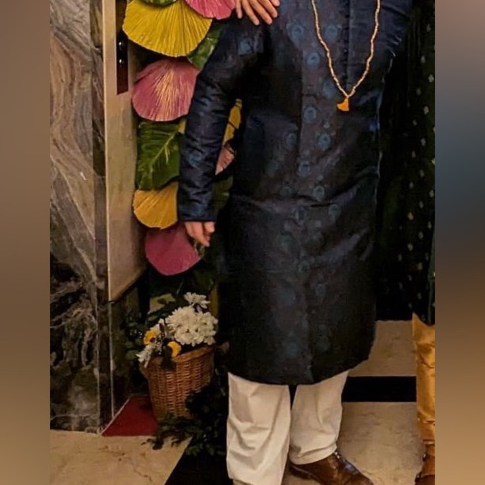 Men’s Button Front Kurta Size 42